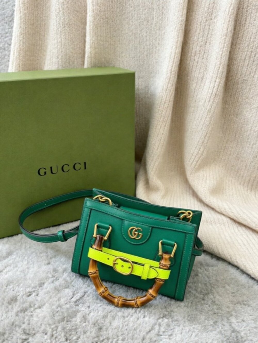 Gucci Diana Small Top Handle Bag - Picture 5 of 5